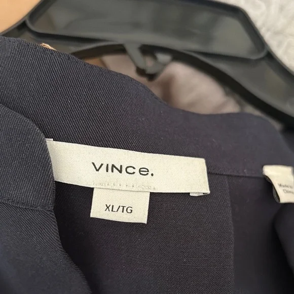 Vince Navy Short-Sleeve Split-Neck Blouse - Picture 6 of 7